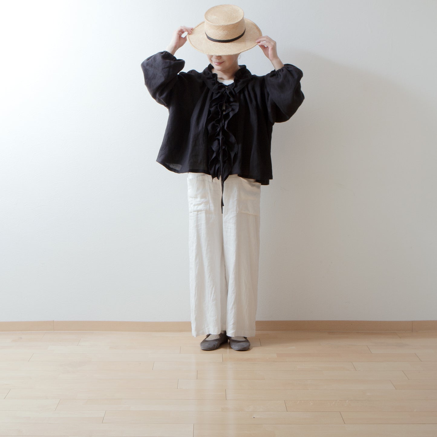 Yoke Layer Gathered Sleeve Linen Dress/Black