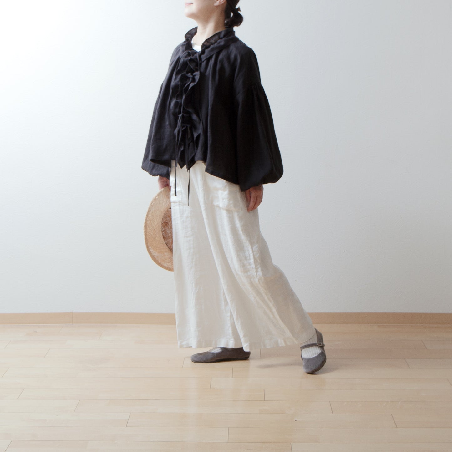 Yoke Layer Gathered Sleeve Linen Dress/Black