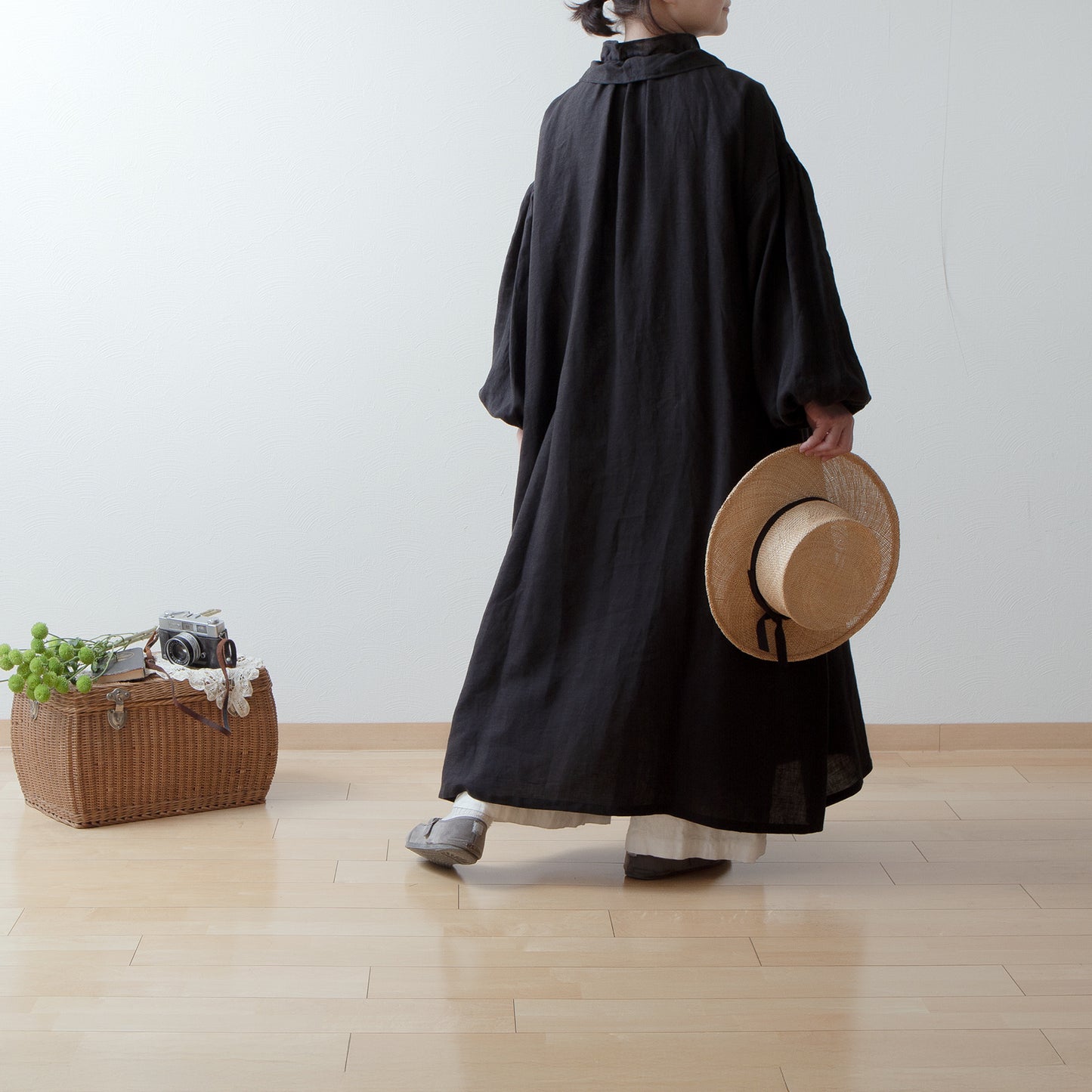 フリルカラーリネンワンピース/ブラック