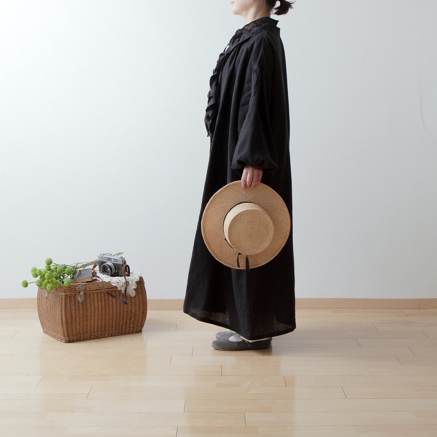 フリルカラーリネンワンピース/ブラック