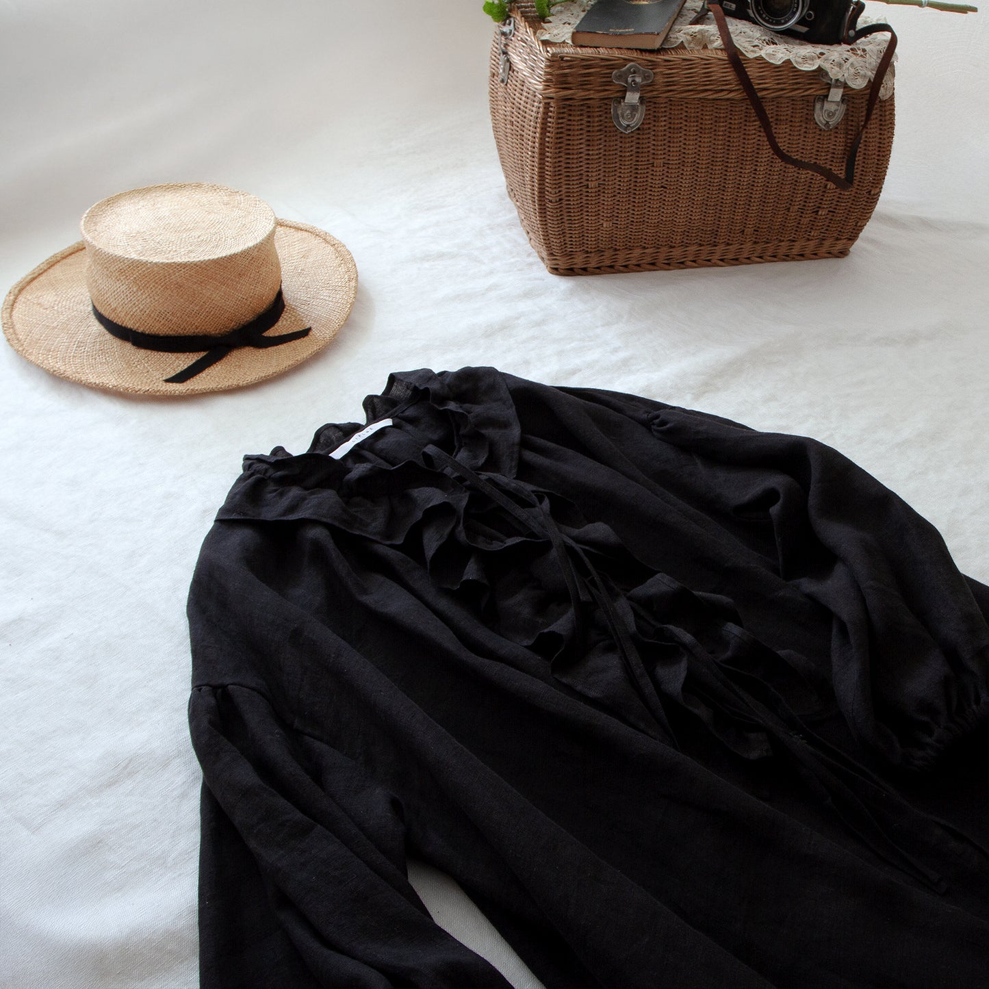 フリルカラーリネンワンピース/ブラック