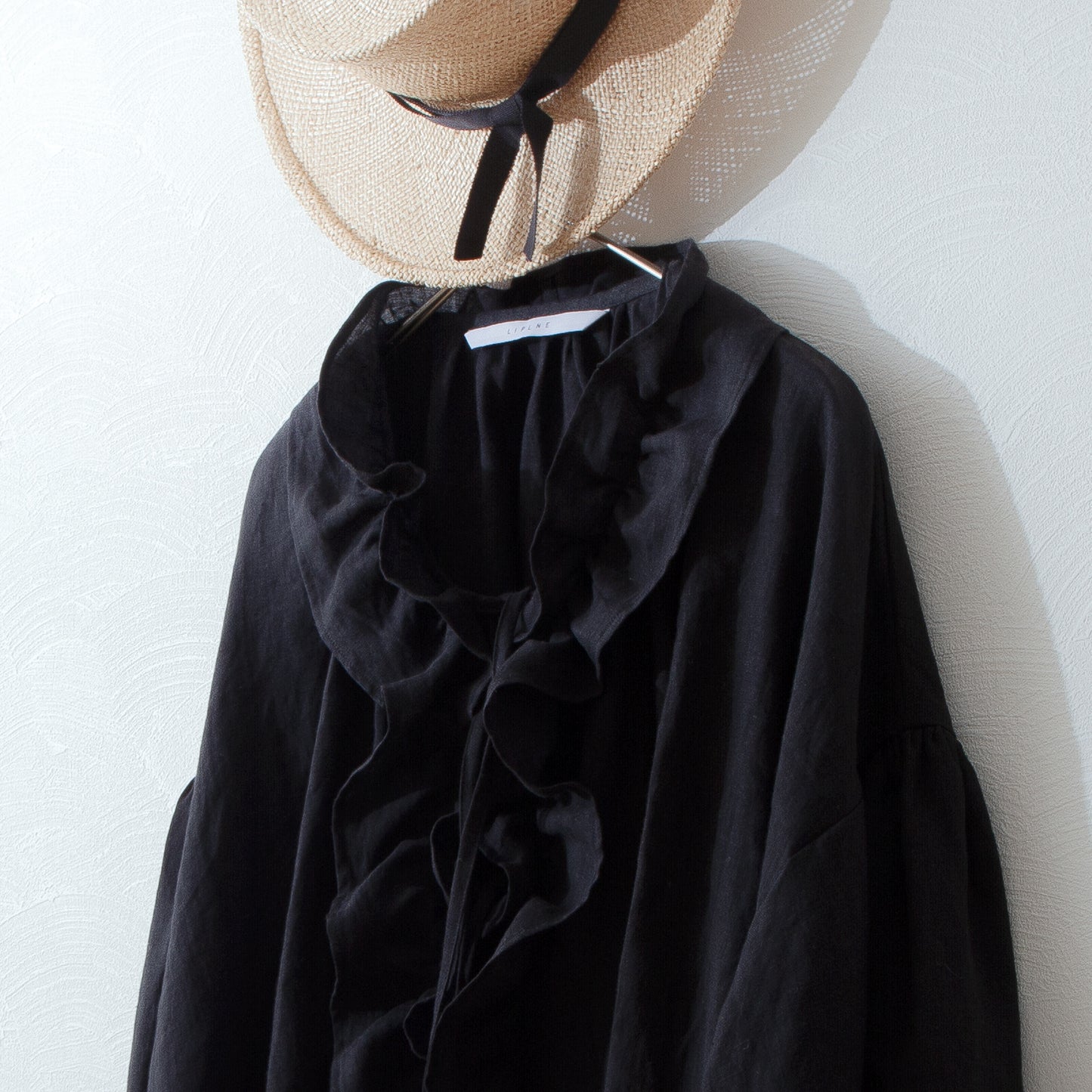 Yoke Layer Gathered Sleeve Linen Dress/Black
