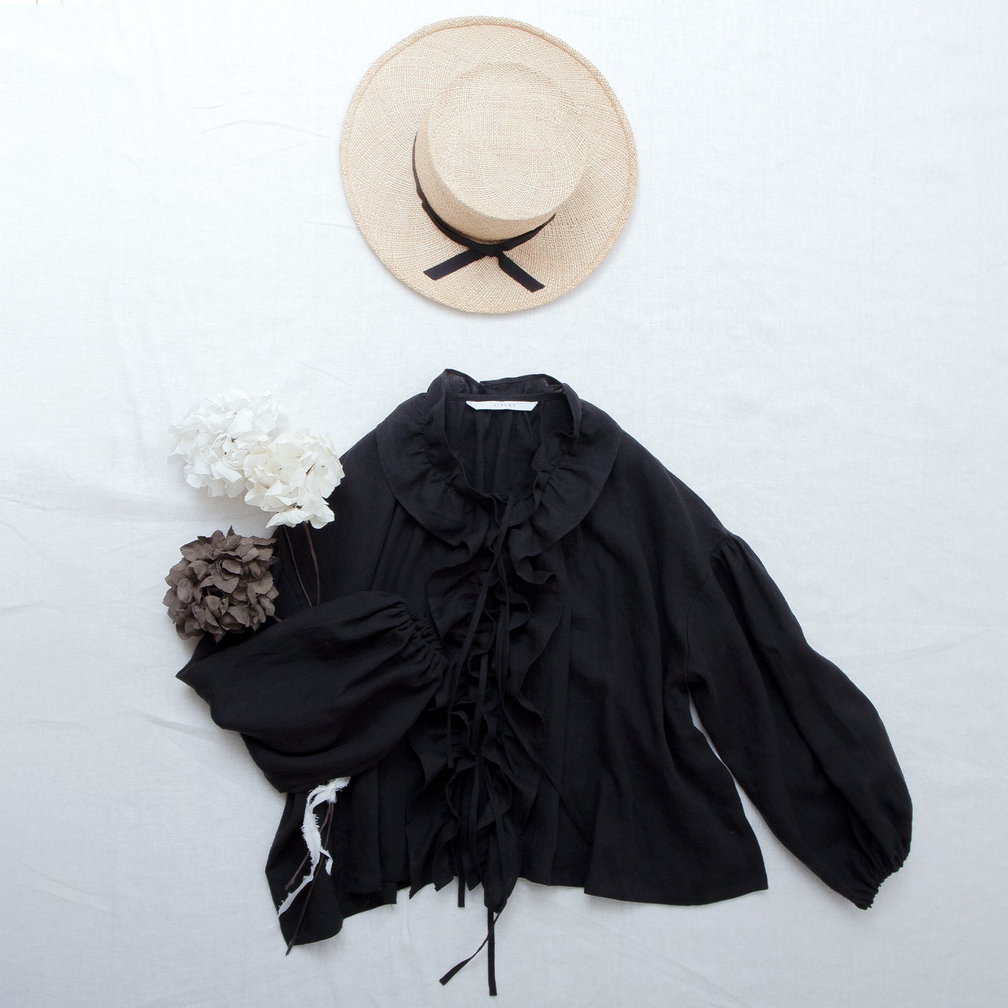 Yoke Layer Gathered Sleeve Linen Dress/Black
