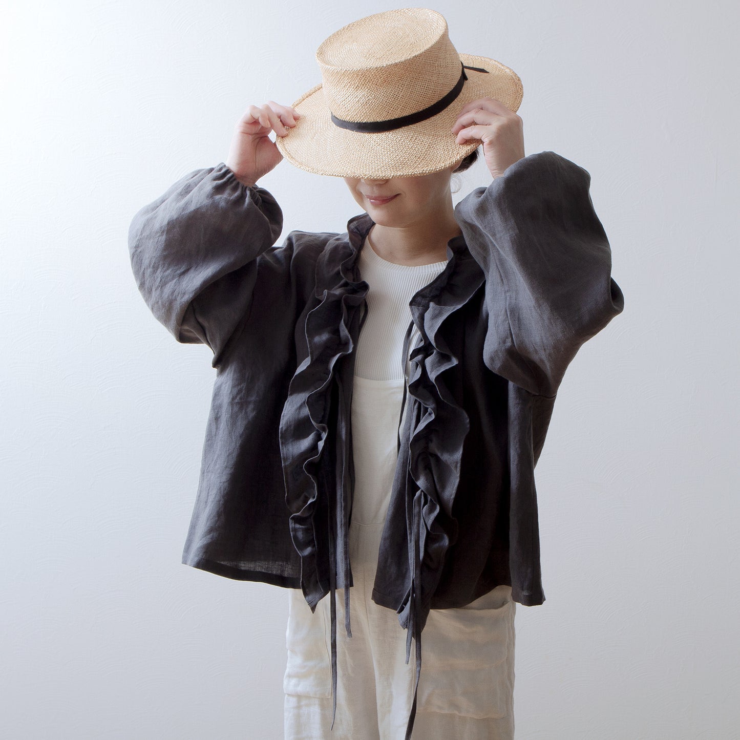 Yoke Layer Gathered Sleeve Linen Dress/Black