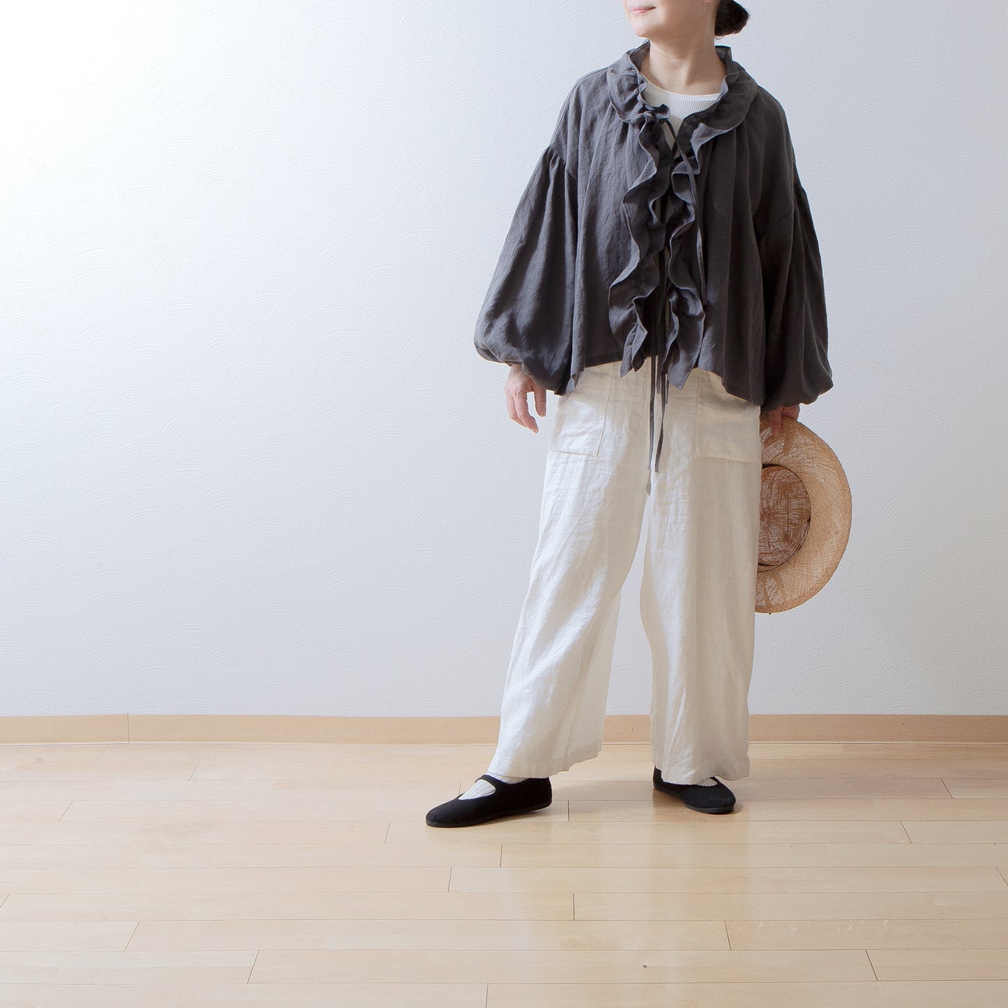 Yoke Layer Gathered Sleeve Linen Dress/Black