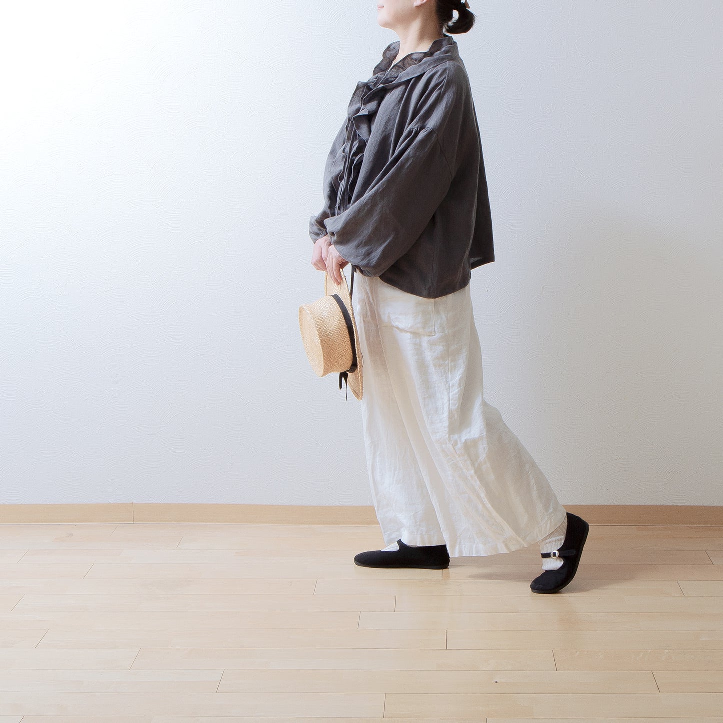 Yoke Layer Gathered Sleeve Linen Dress/Black