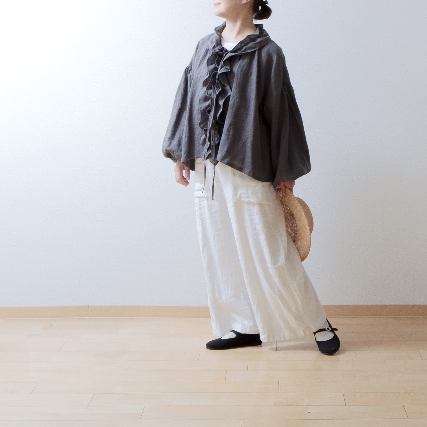 Yoke Layer Gathered Sleeve Linen Dress/Black
